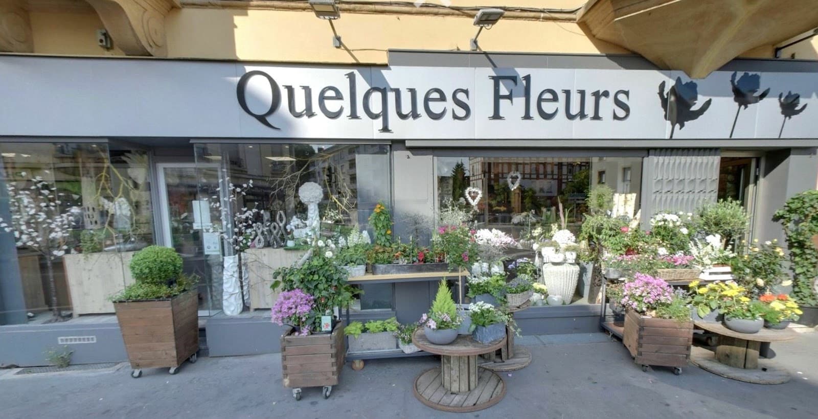 Une fleur par ci, une fleur par là - 2