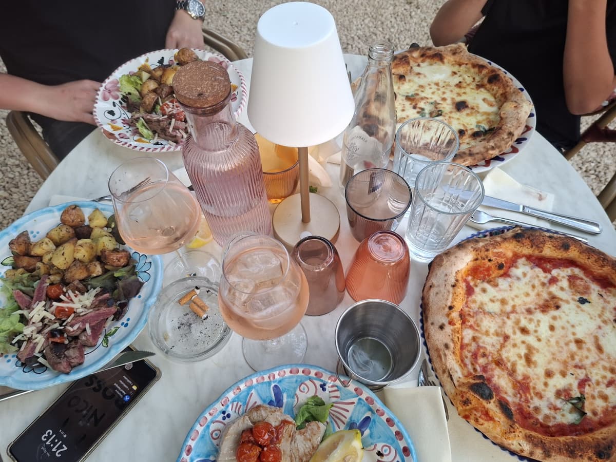 Floating aperitivo and pizzas - 7
