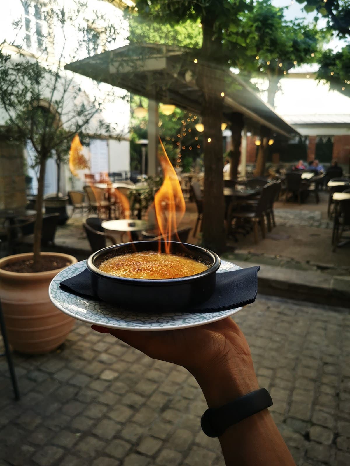 Magnificent terrace in the heart of the Grund and Italian brasserie - 2