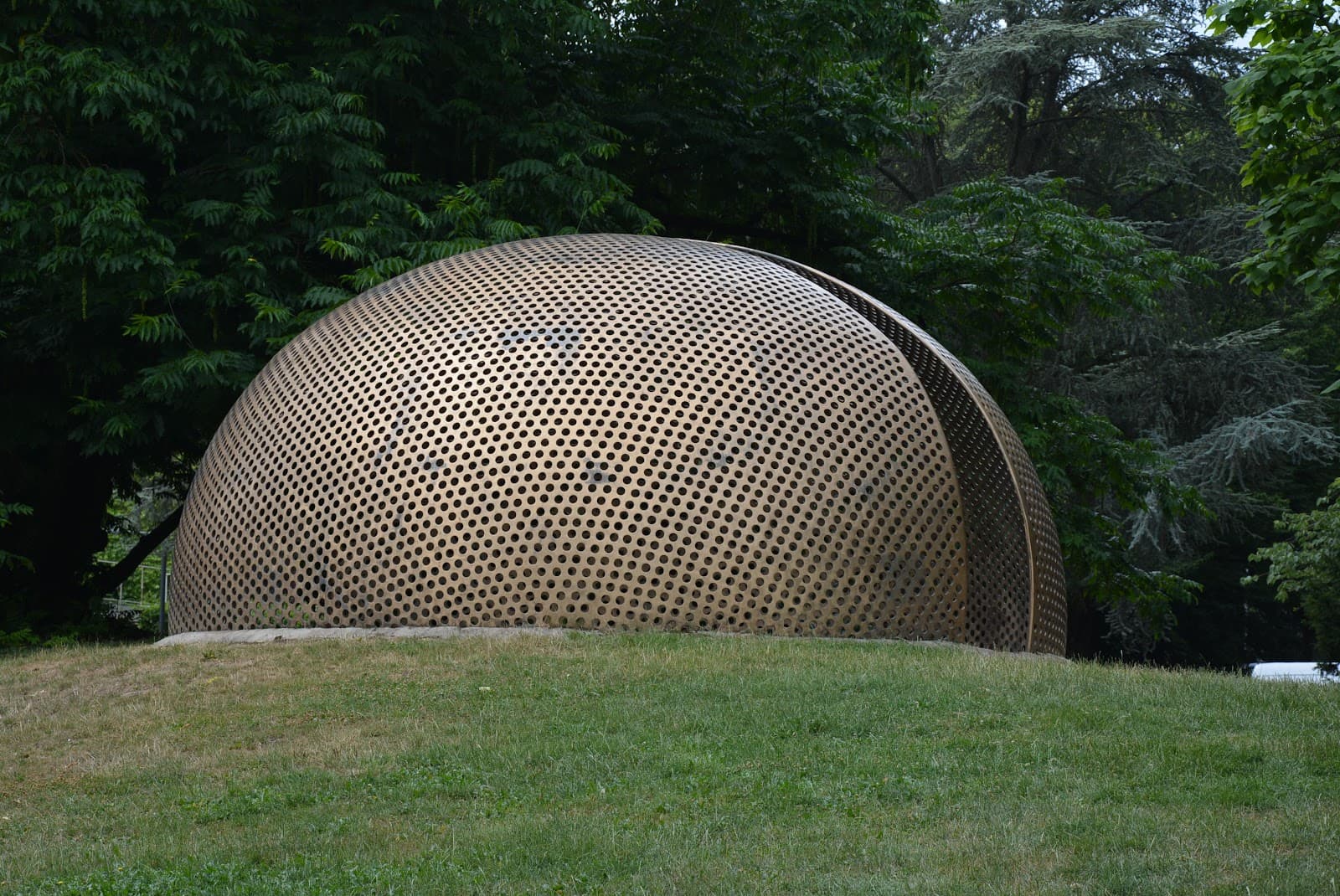 Sous les arbres du parc de Pescatore - 4