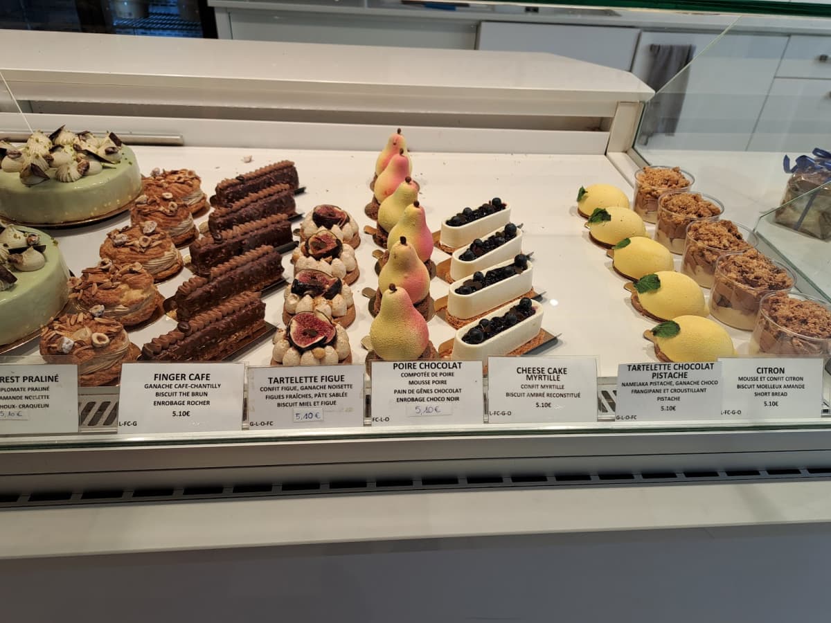 Café & Croissant - 8