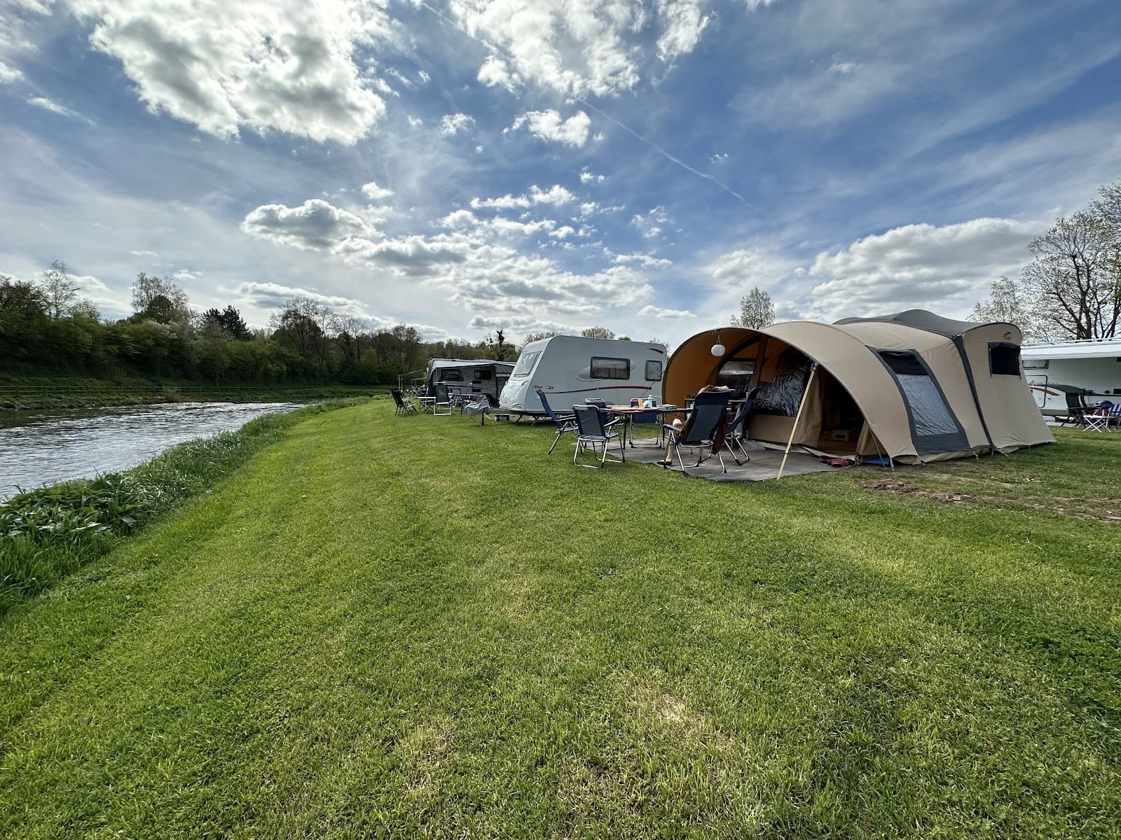 La piscine extérieure au coeur du camping Echternacherbrück - 7