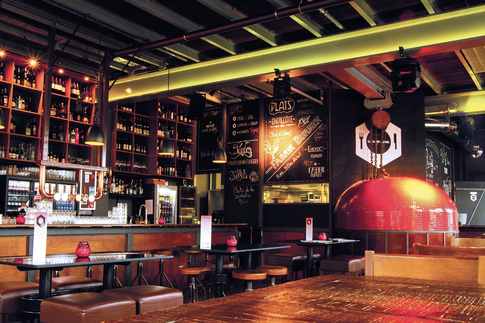 Le bar ou manger, danser et chanter ! - 2