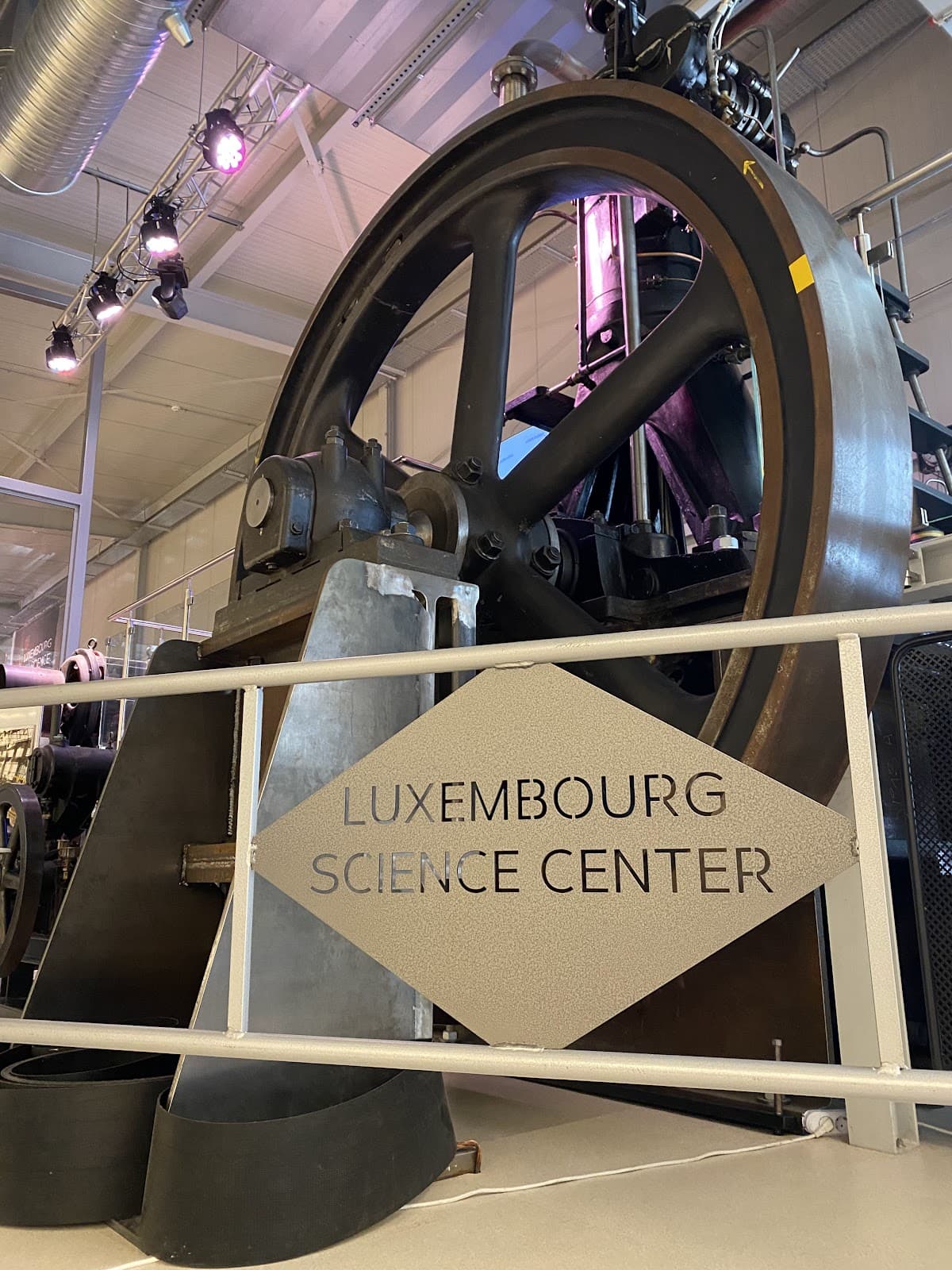A must-do family outing at the Luxembourg Science Center - 12
