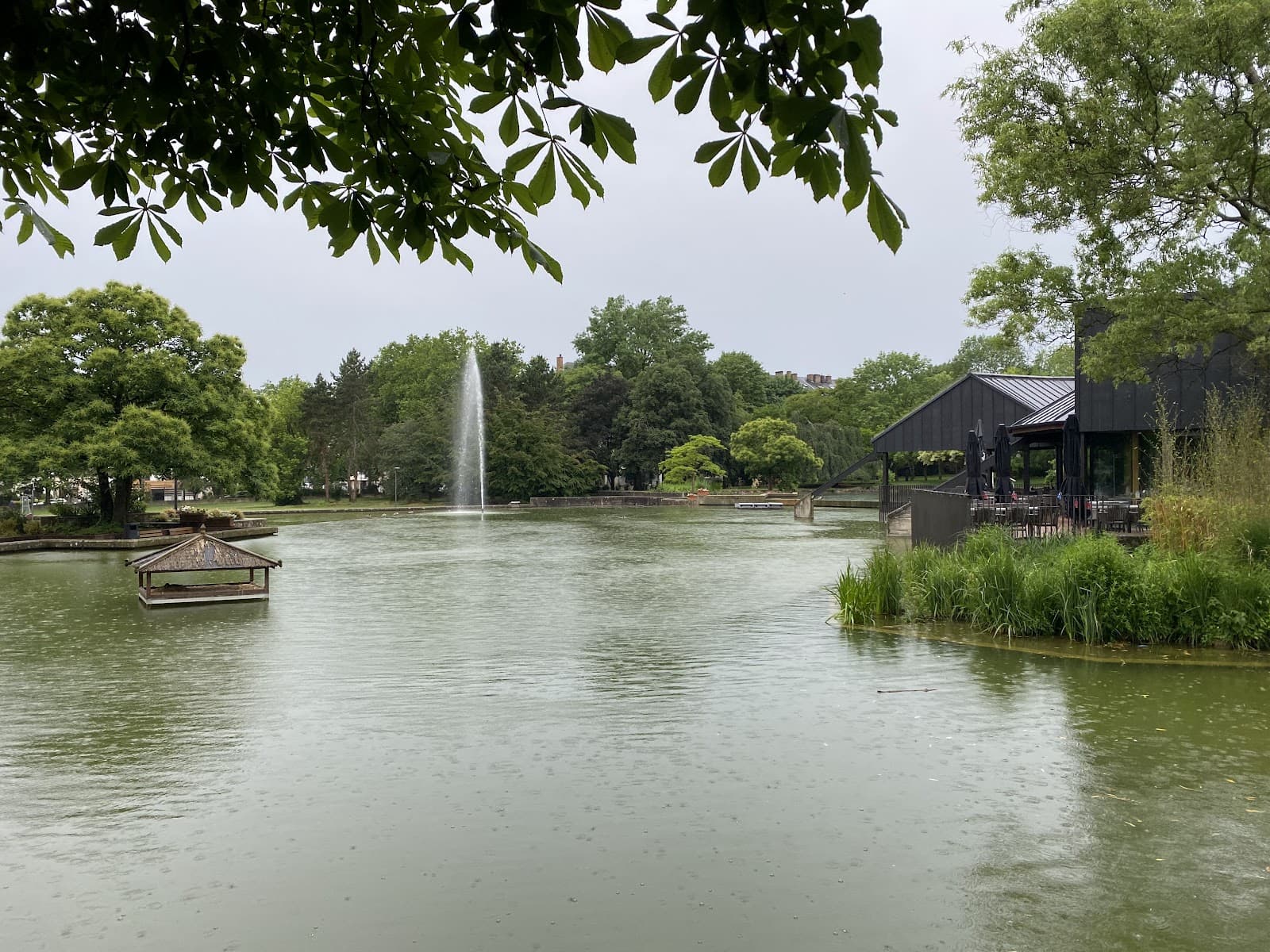 Le Pavillon, restaurant by the water in the Parc de Merl - 6