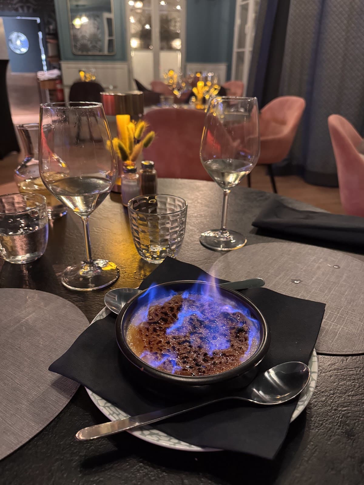 Magnificent terrace in the heart of the Grund and Italian brasserie - 11