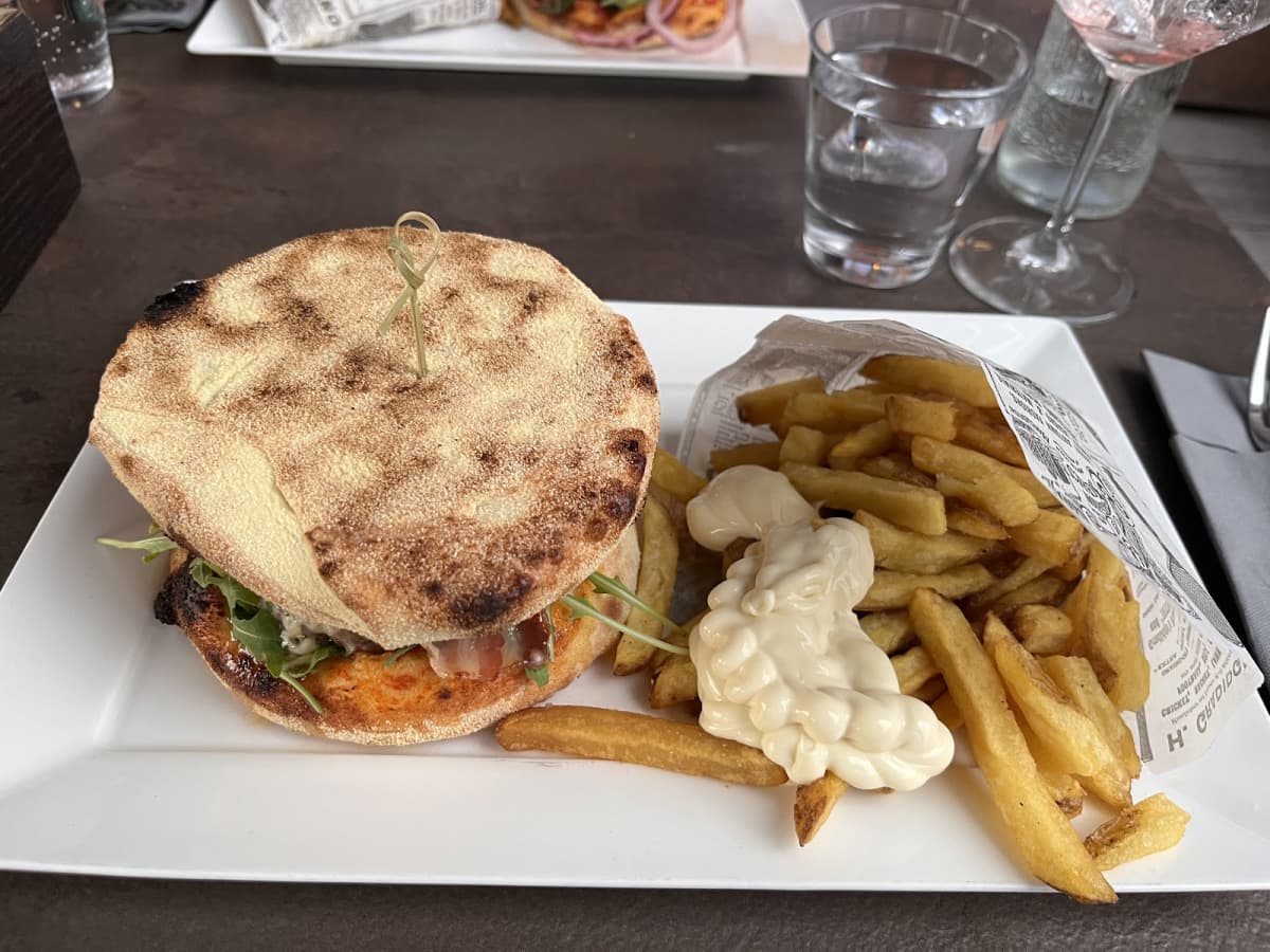 Le bar ou manger, danser et chanter ! - 4