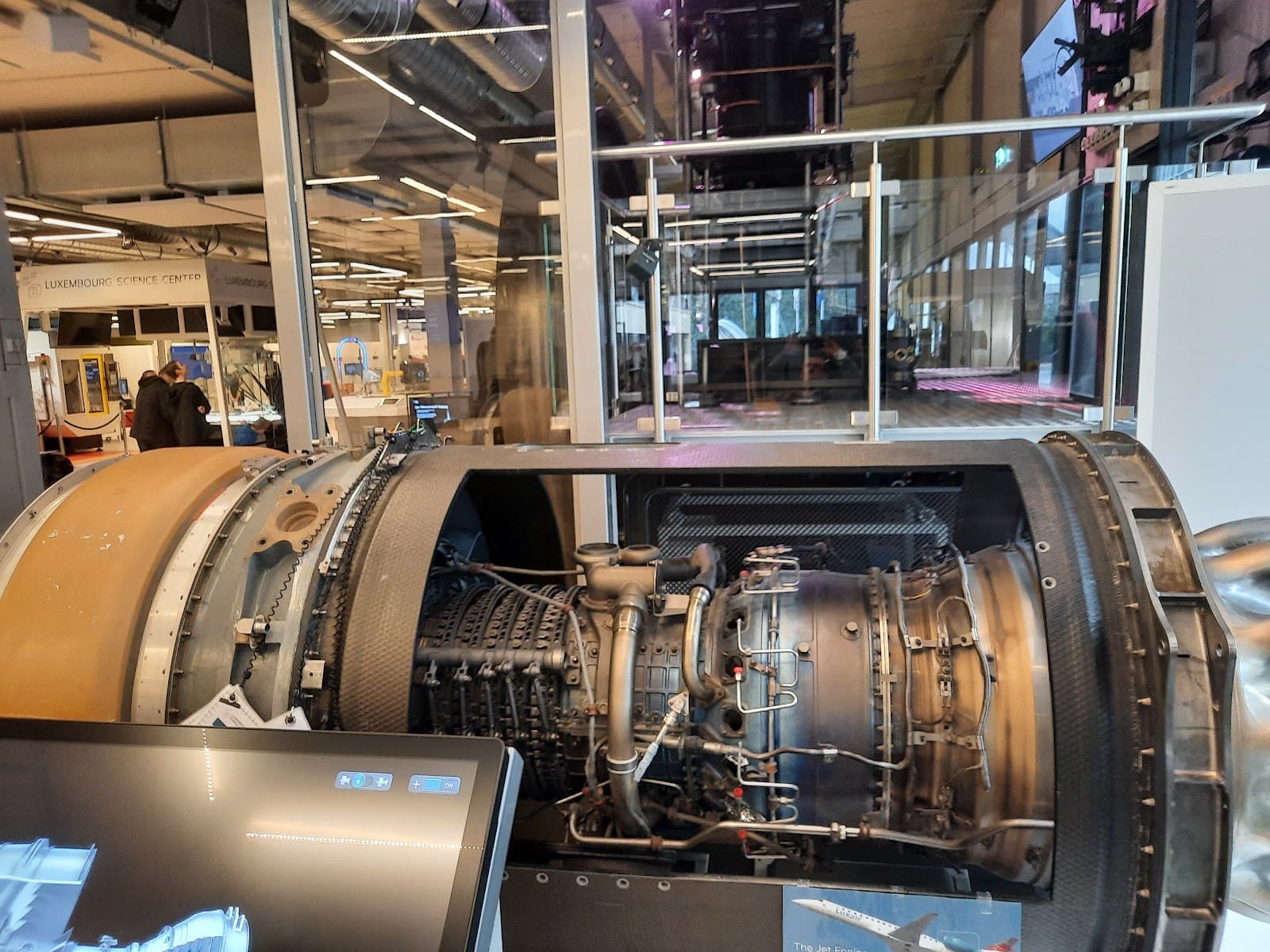 A must-do family outing at the Luxembourg Science Center - 11
