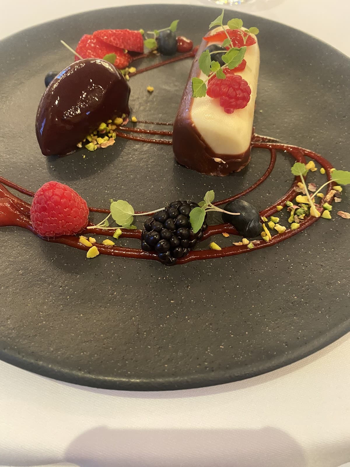 Le Sud: gastronomic restaurant and rooftop at Rives de Clausen - 6