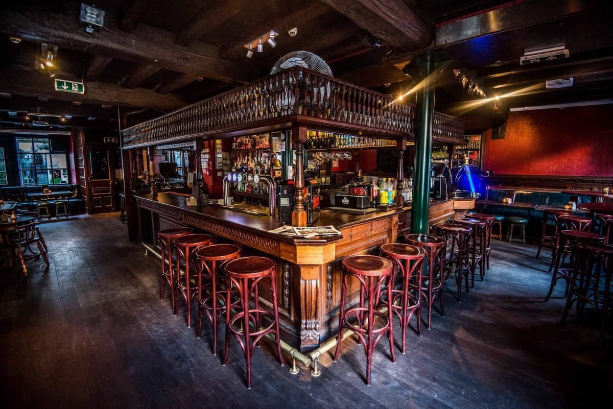 Scott's Pub : cocktails, live music et vue sur l’Alzette - 2