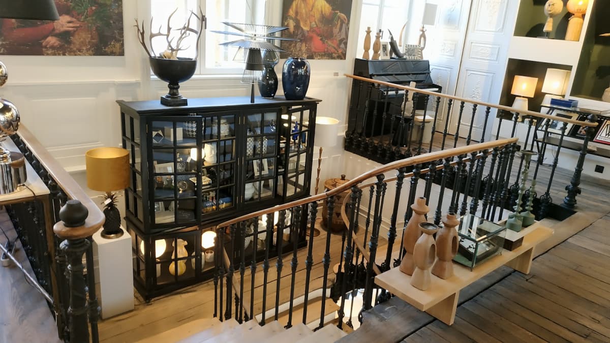 The room is full of treasures! - 10