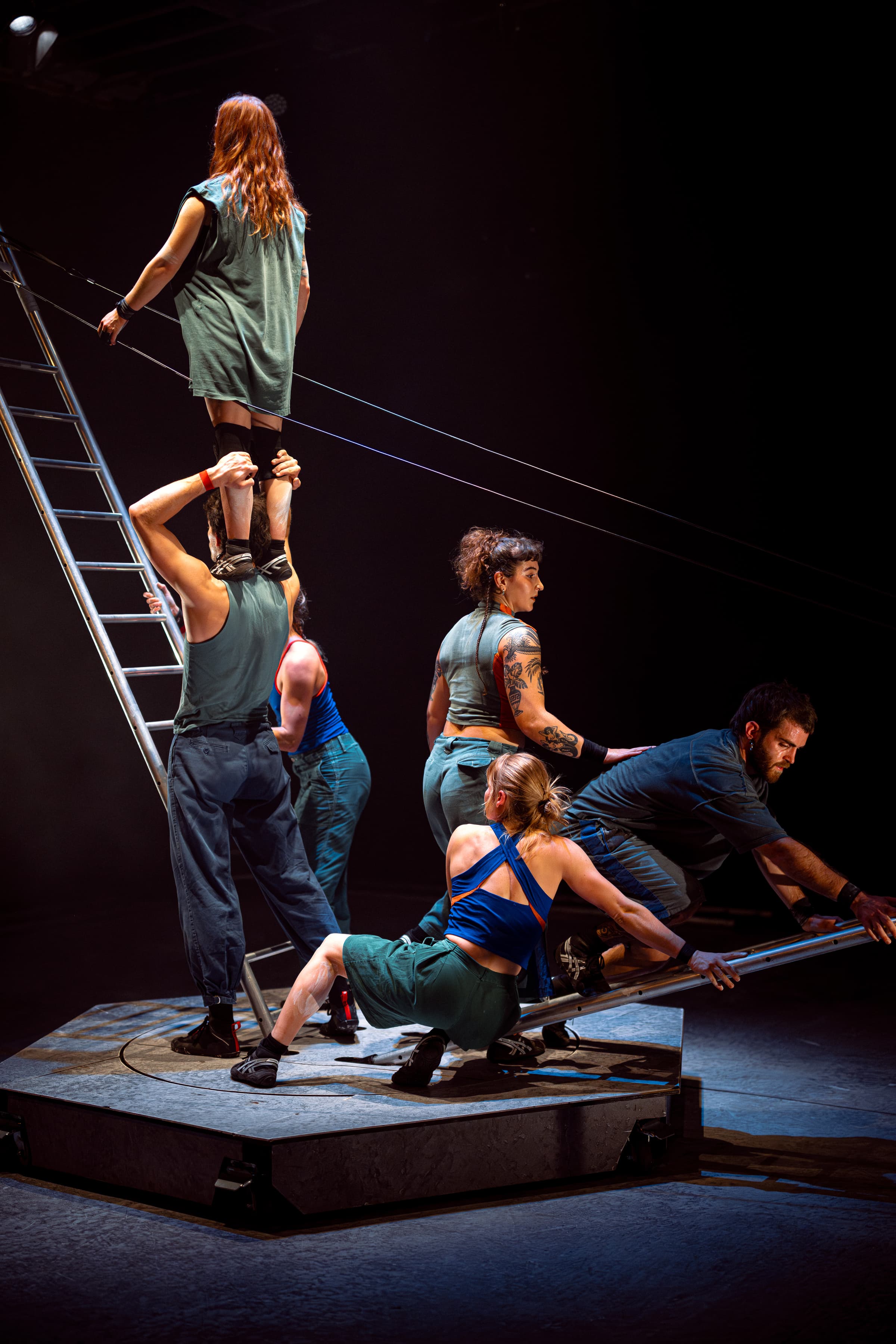 Beyond - Cirque nouveau - 3