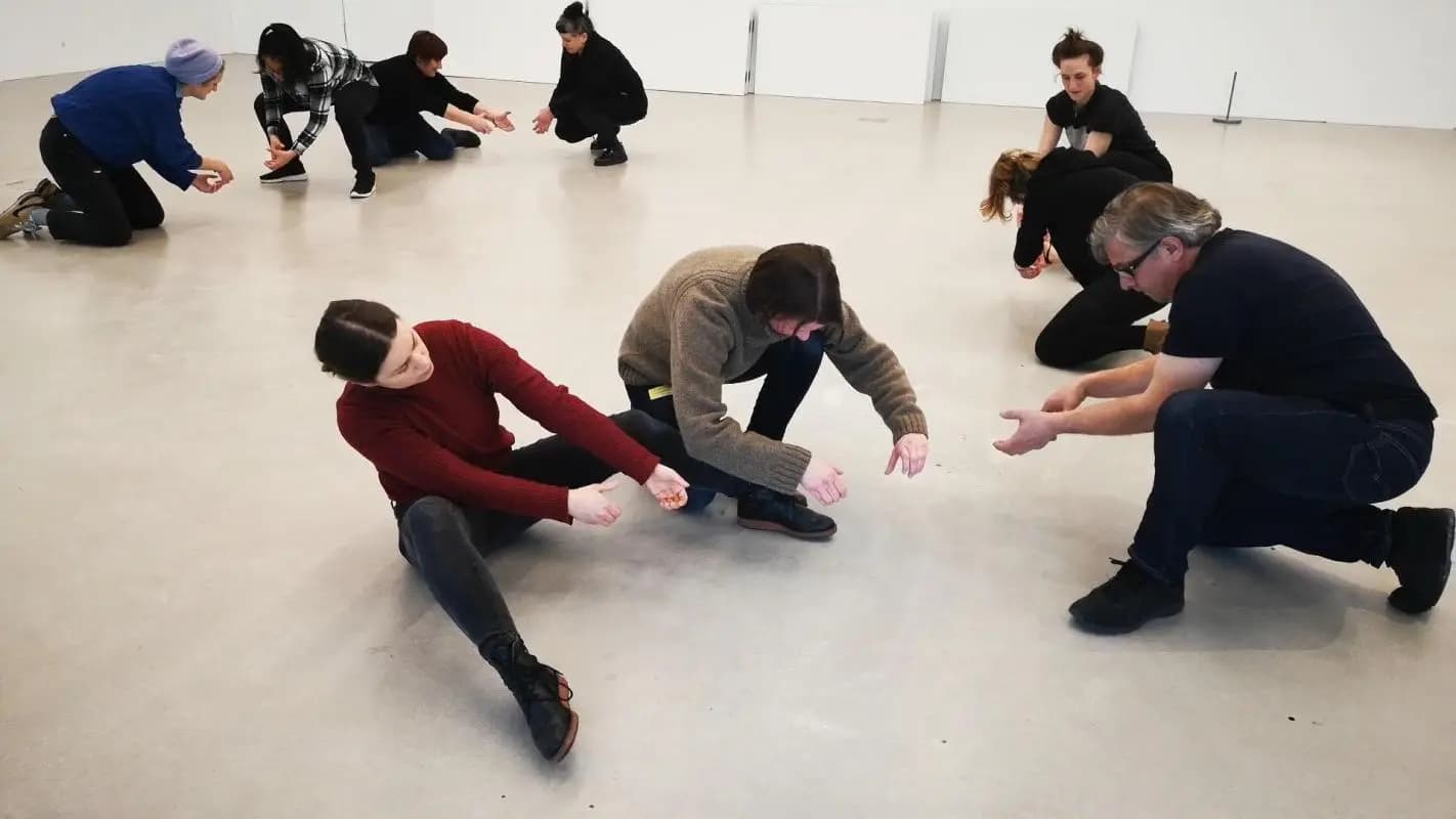 Performance - Working On The Imaginary Object - 3