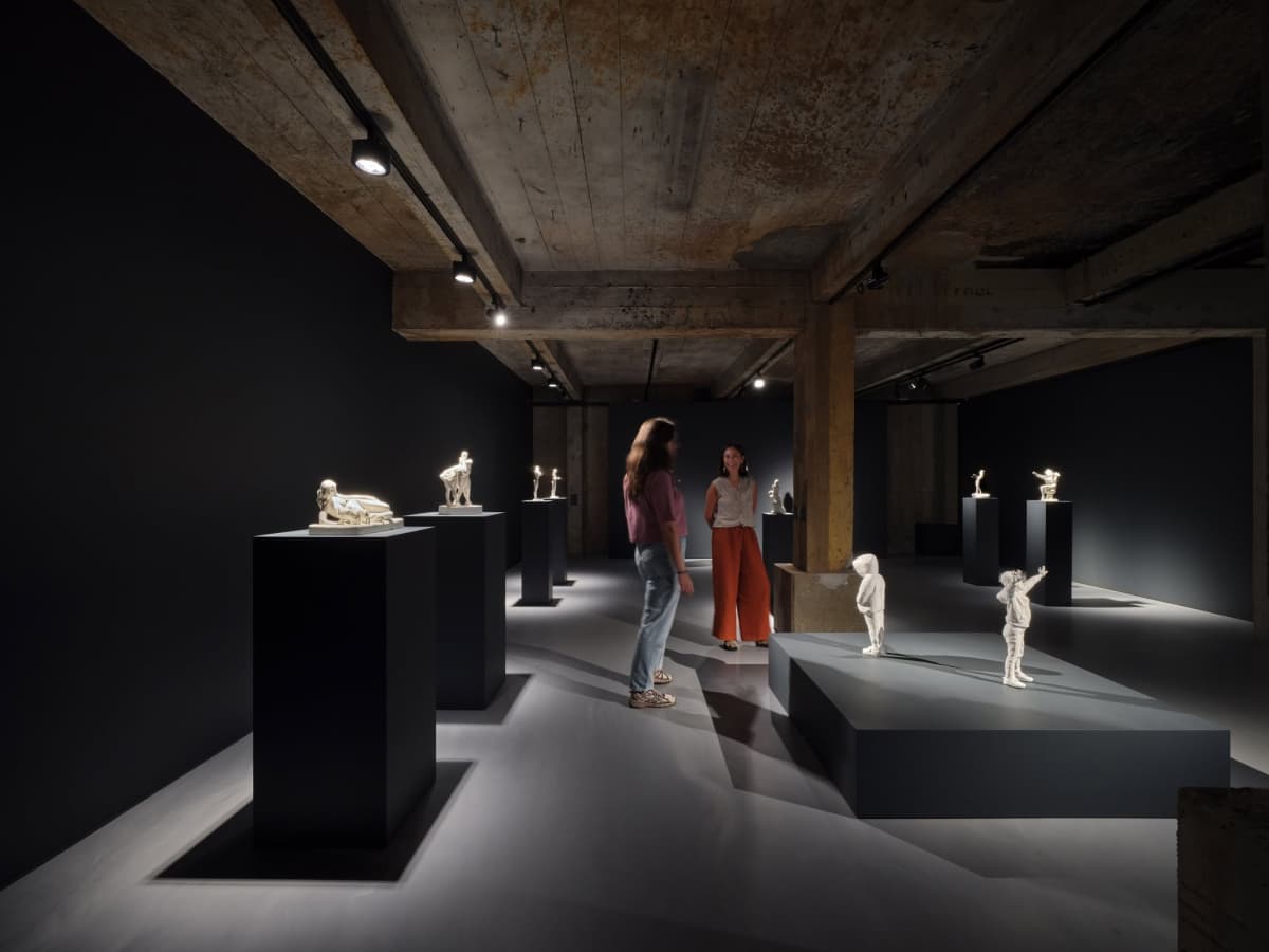 Expo - Julia Beliaeva : White Shadows - 1