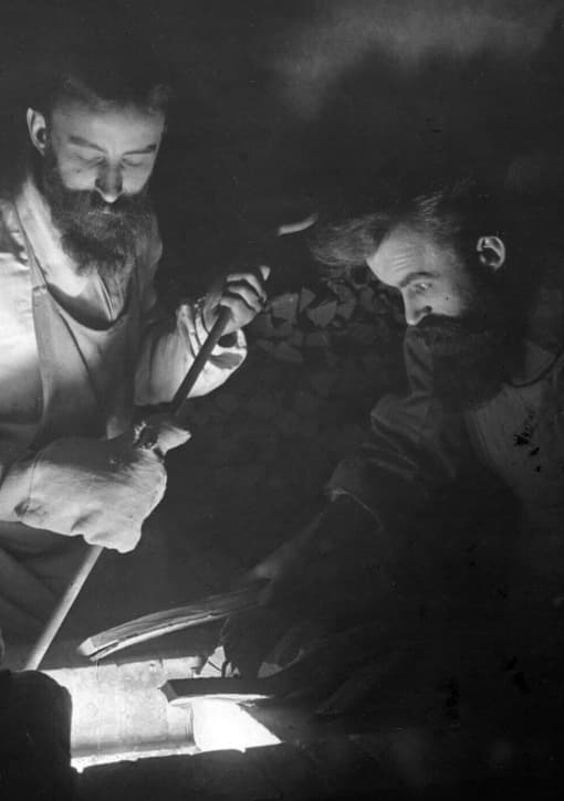 The Sorcerers of Fire – Joseph and Pierre Mougin