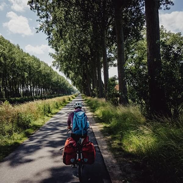 Présentation photo – Voyage à vélo avec Pierre Johanns : Luxembourg – Saint-Jacques-de-Compostelle –
