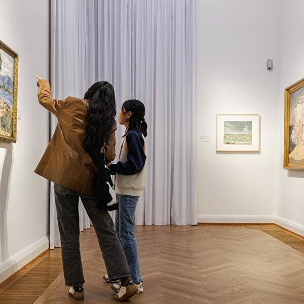 Regular guided tour: Welcome to the Villa!