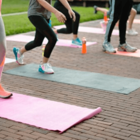 Outdoor Yoga by Mélanie