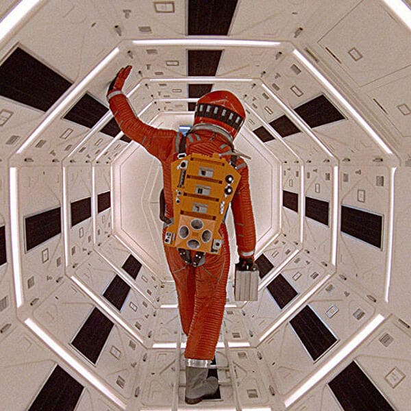 2001 : l’odyssée de l’espace (Spacewalks)
