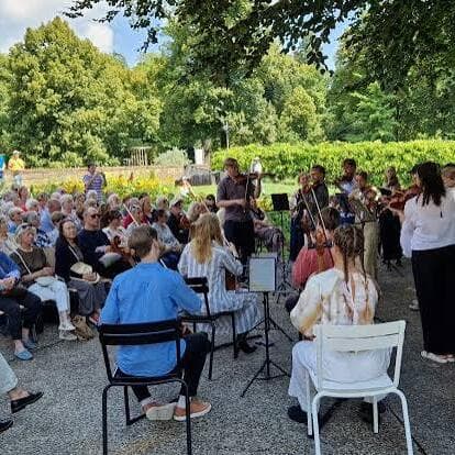 Lunchtime Concerts at Villa Vauban: Duo Kiasma