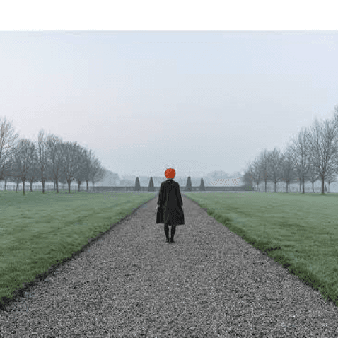 Midi de l'Art : Elina Brotherus - The artist and her double