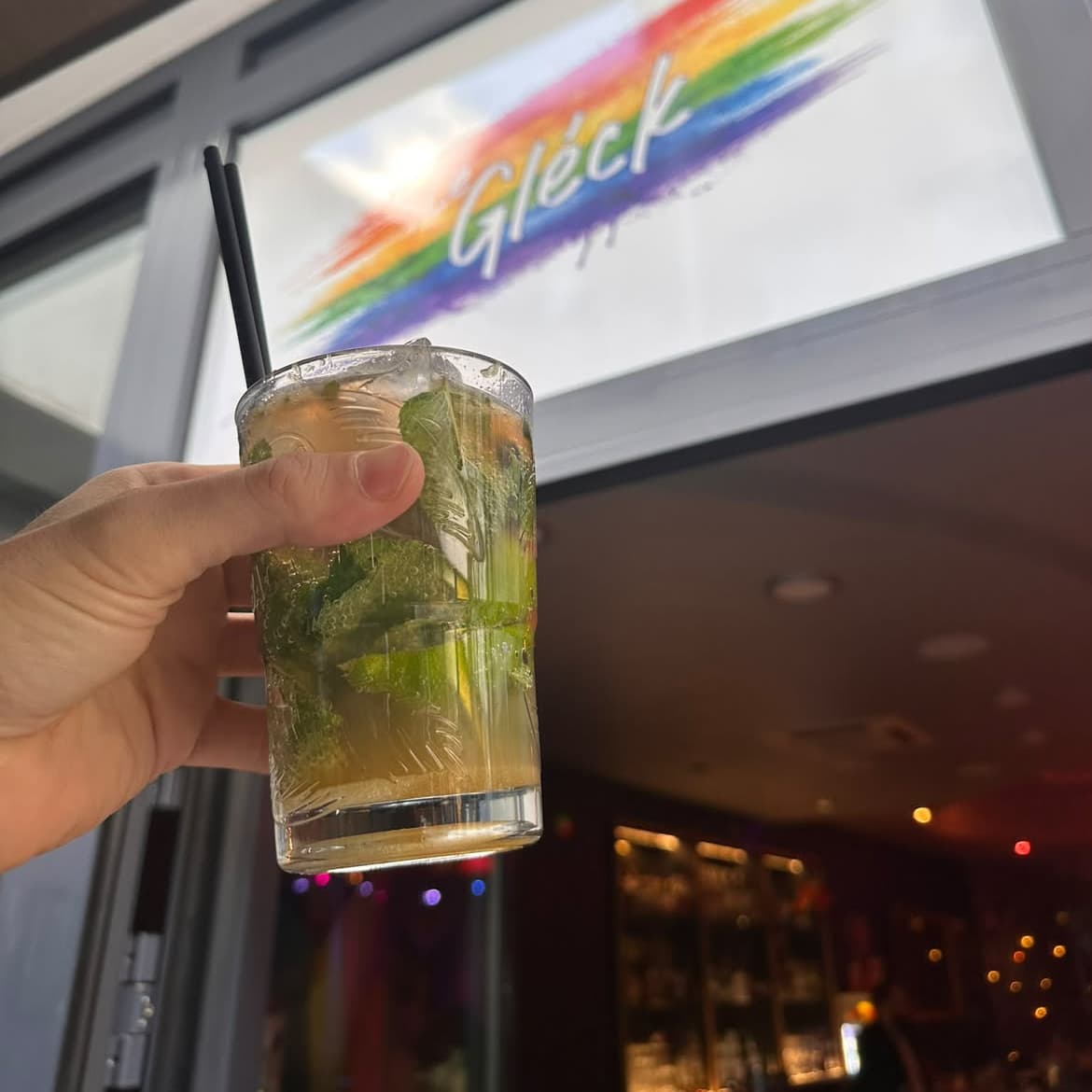 Le Gléck: good drinks, no drama!
