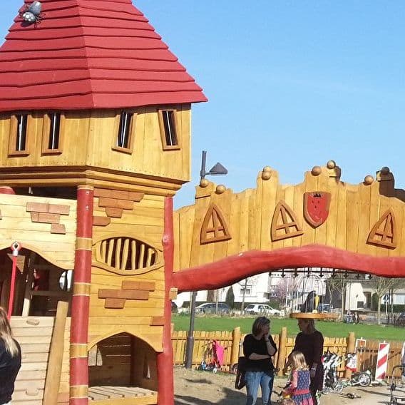 Un château, une forteresse!