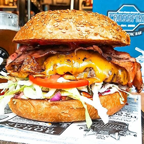 Burgers, beers and sport!
