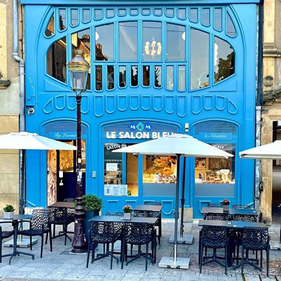 Café & Croissant - 1