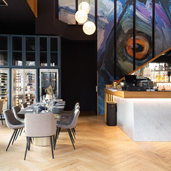 Azur restaurant: French cuisine and slow-cooked dishes