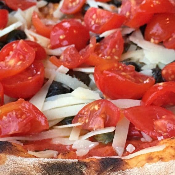 Pizzas and Pasta even on Sunday evening!