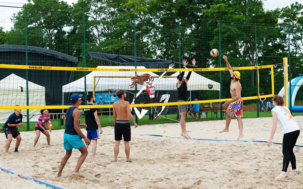 Du volley, du vélo, du foot et beaucoup de partage