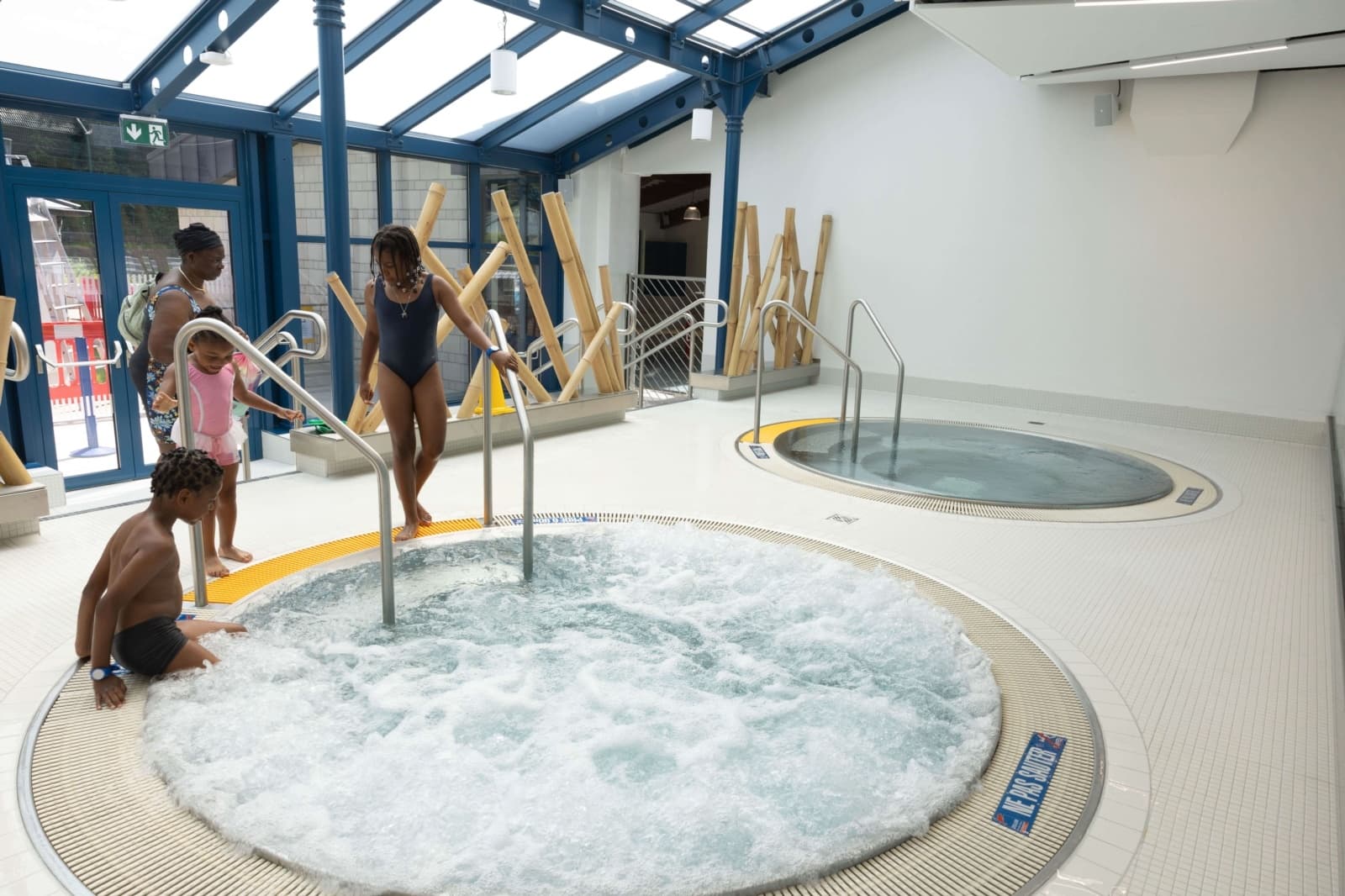 PiKo, the Kordall swimming pool with an open roof in Rodange - 10