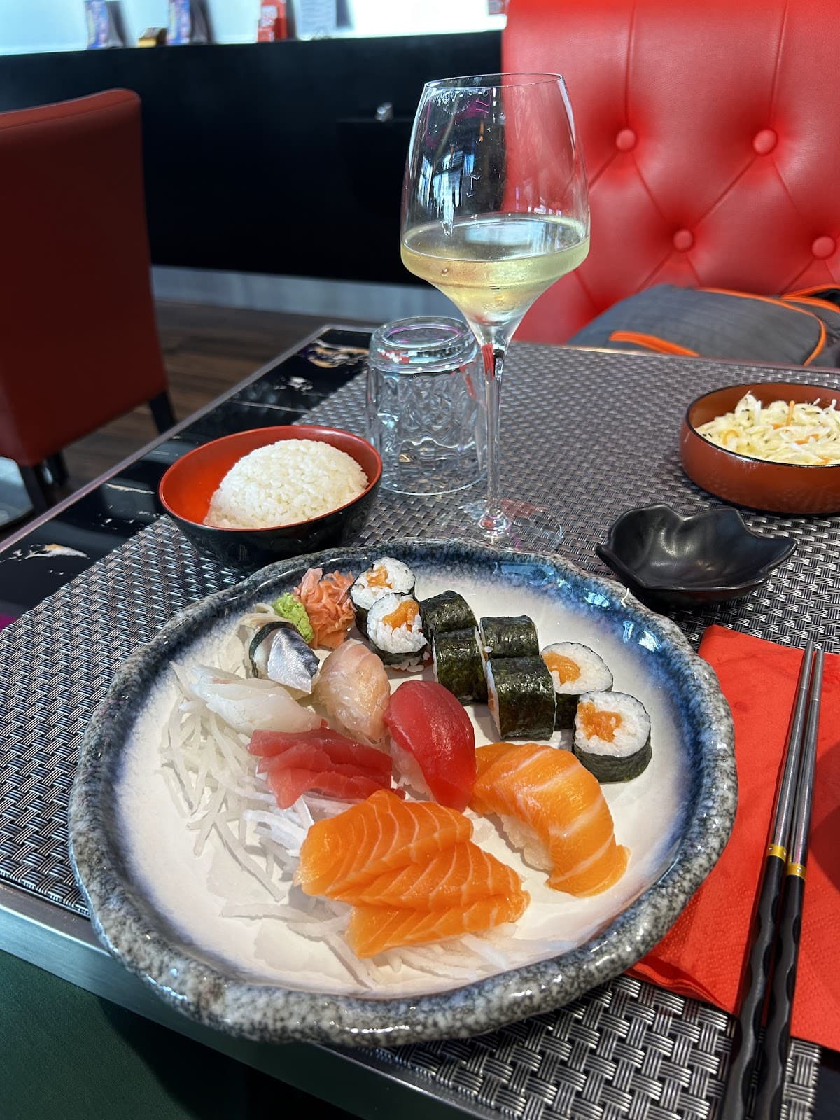 Sushi and more sushi - 4