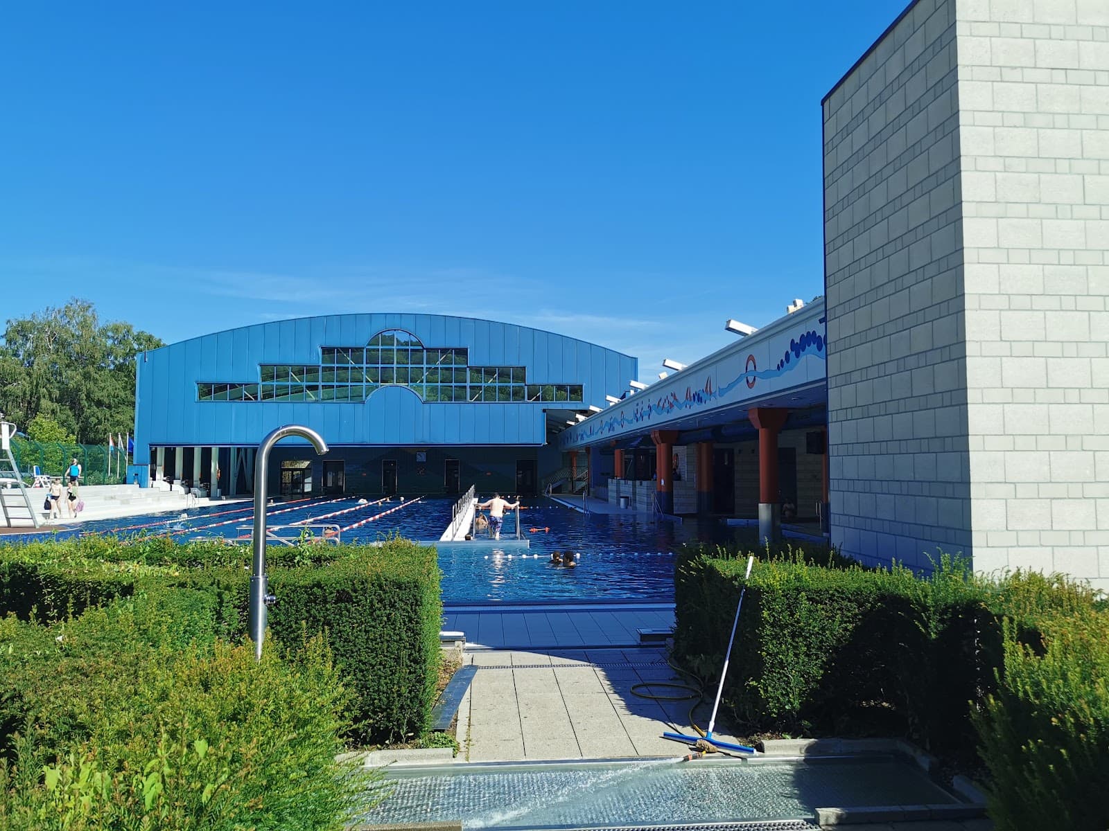 PiKo, the Kordall swimming pool with an open roof in Rodange - 8