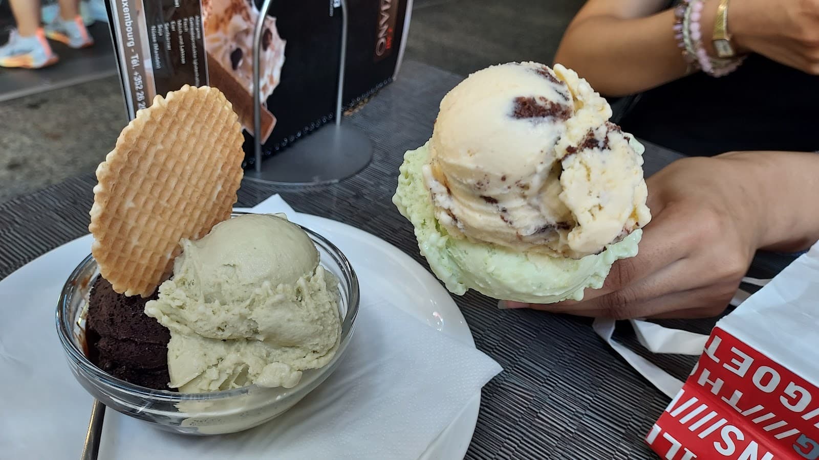 An ice cream to eat in! 1,2,3,4 balls, so many ! - 9