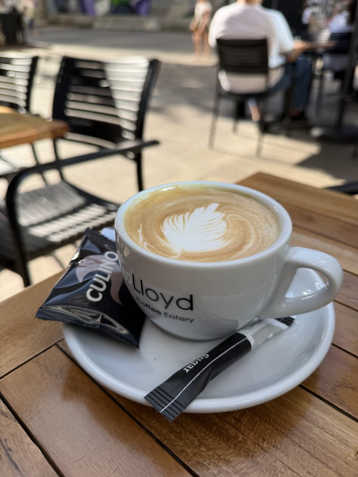 Lloyd Coffee Eatery: Trendy Coffee Shop in Luxembourg City - 8