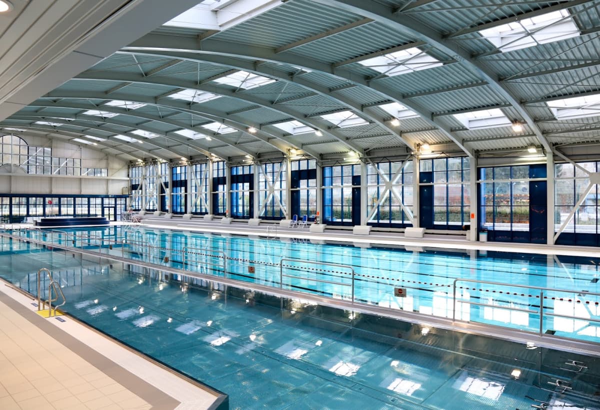 PiKo, the Kordall swimming pool with an open roof in Rodange - 2