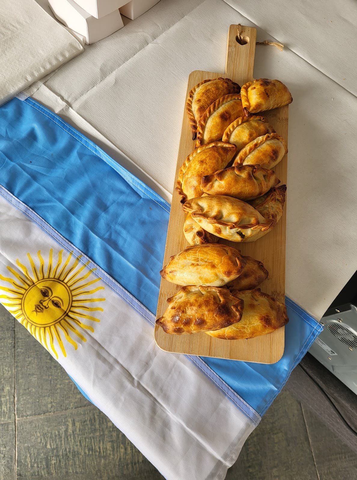 The best empanadas in Luxembourg are hiding at Experiencias Deliciosas - 16