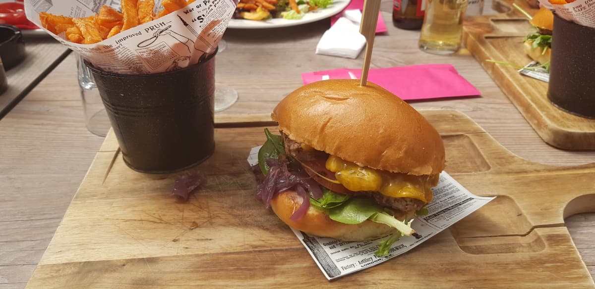 The burger avenue - 11
