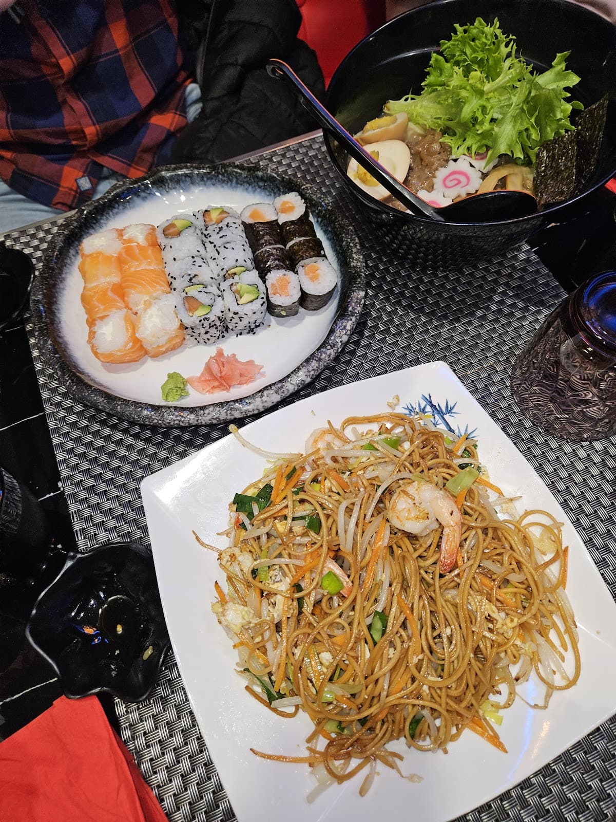 Sushi and more sushi - 3