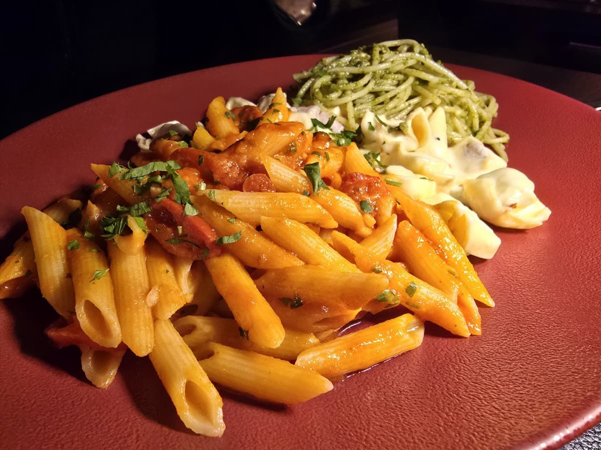 Pizzas and Pasta even on Sunday evening! - 11