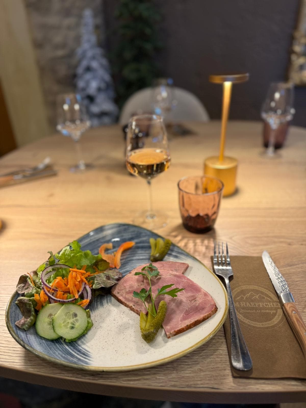 Um Haeffchen: mountain restaurant with a skittles game in Berchem - 10