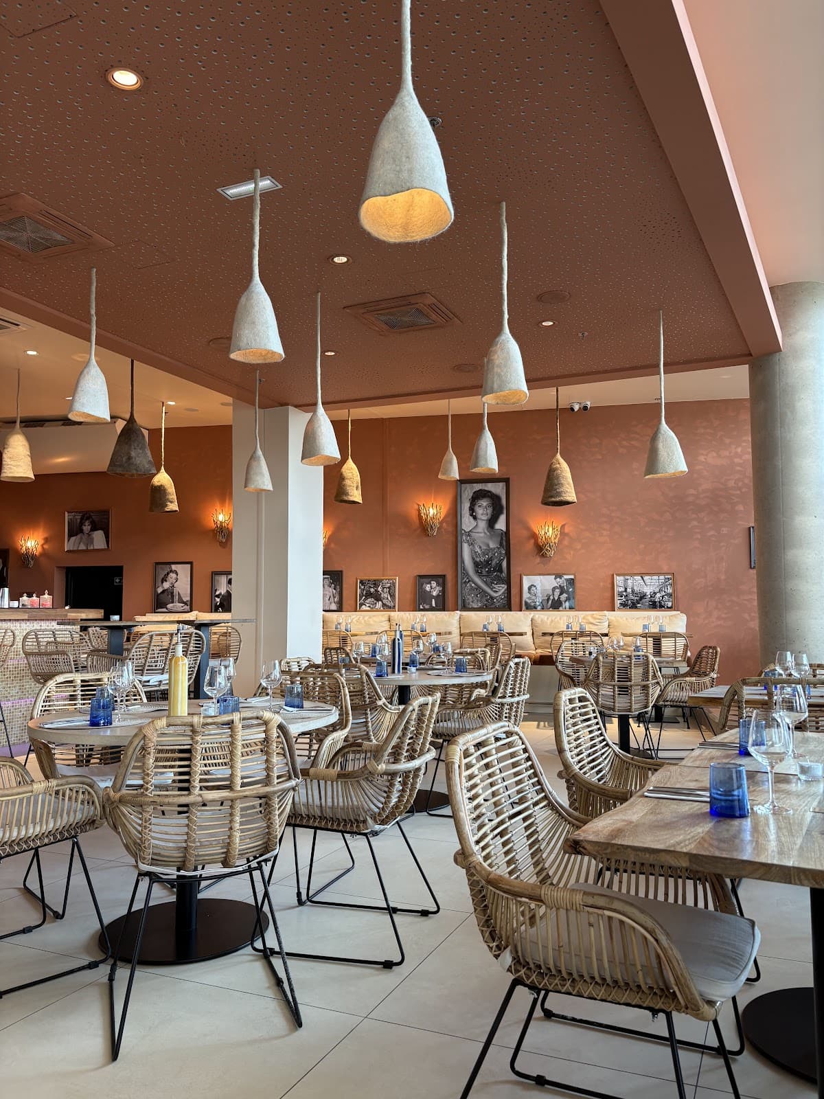 An Italian break between two stores - 4