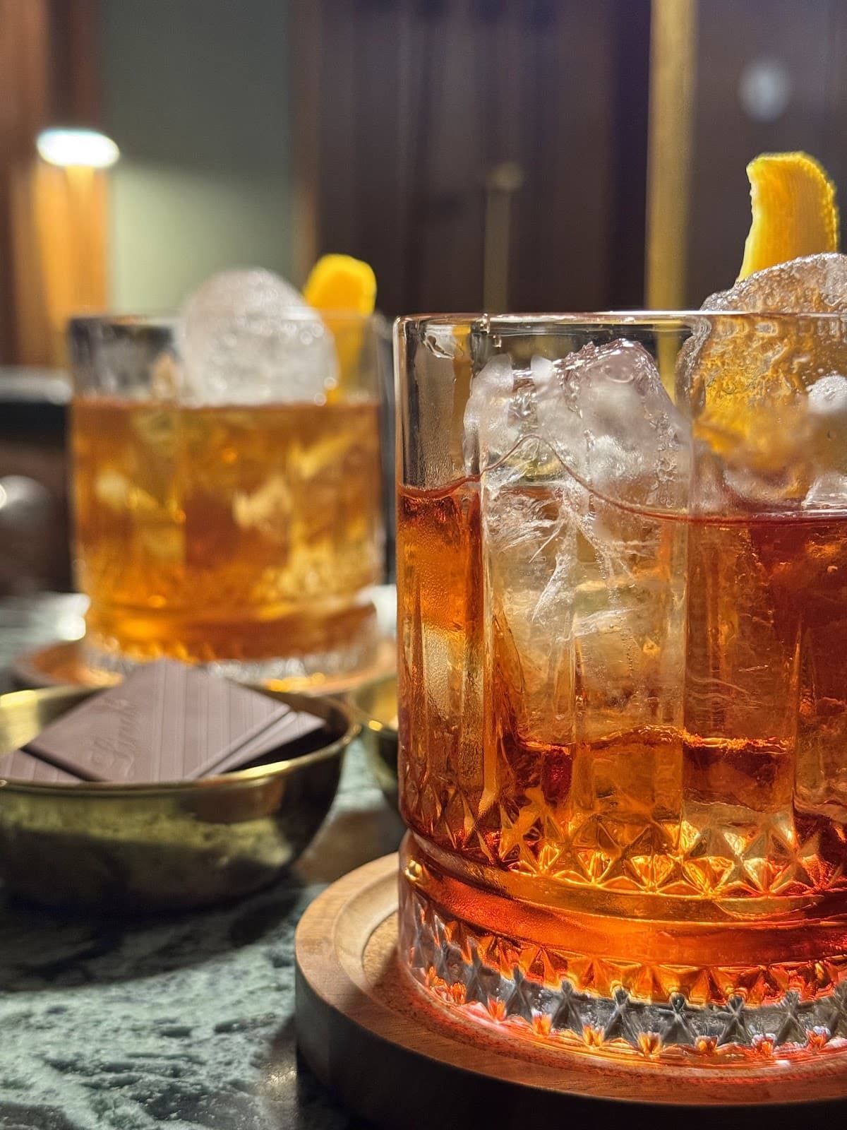 Trianon à Luxembourg : un bar à cocktails vintage au charme intemporel - 4