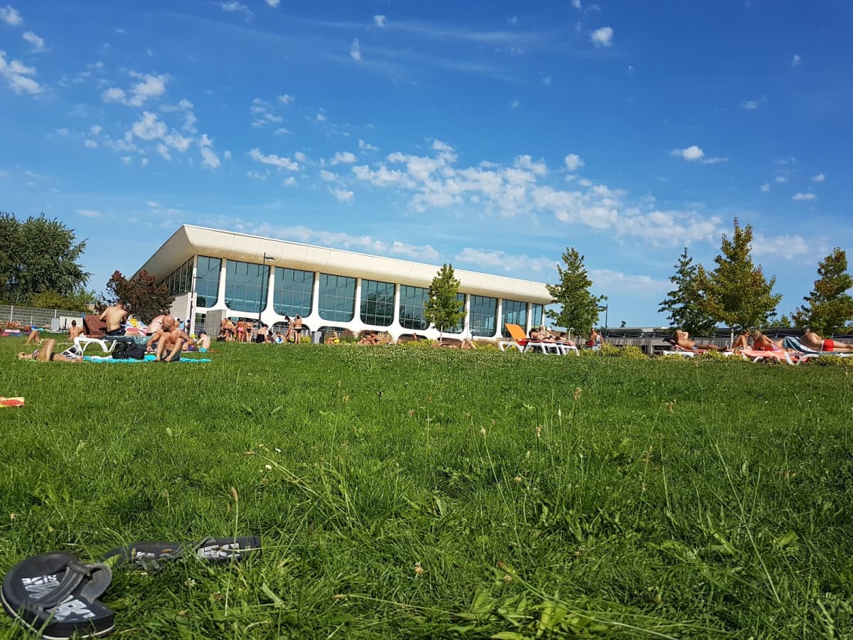 La piscine cool pour nager ou chiller à Montigny-lès-Metz - 5