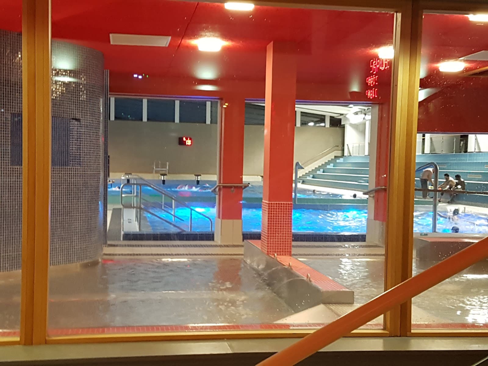 La piscine cool pour nager ou chiller à Montigny-lès-Metz - 4