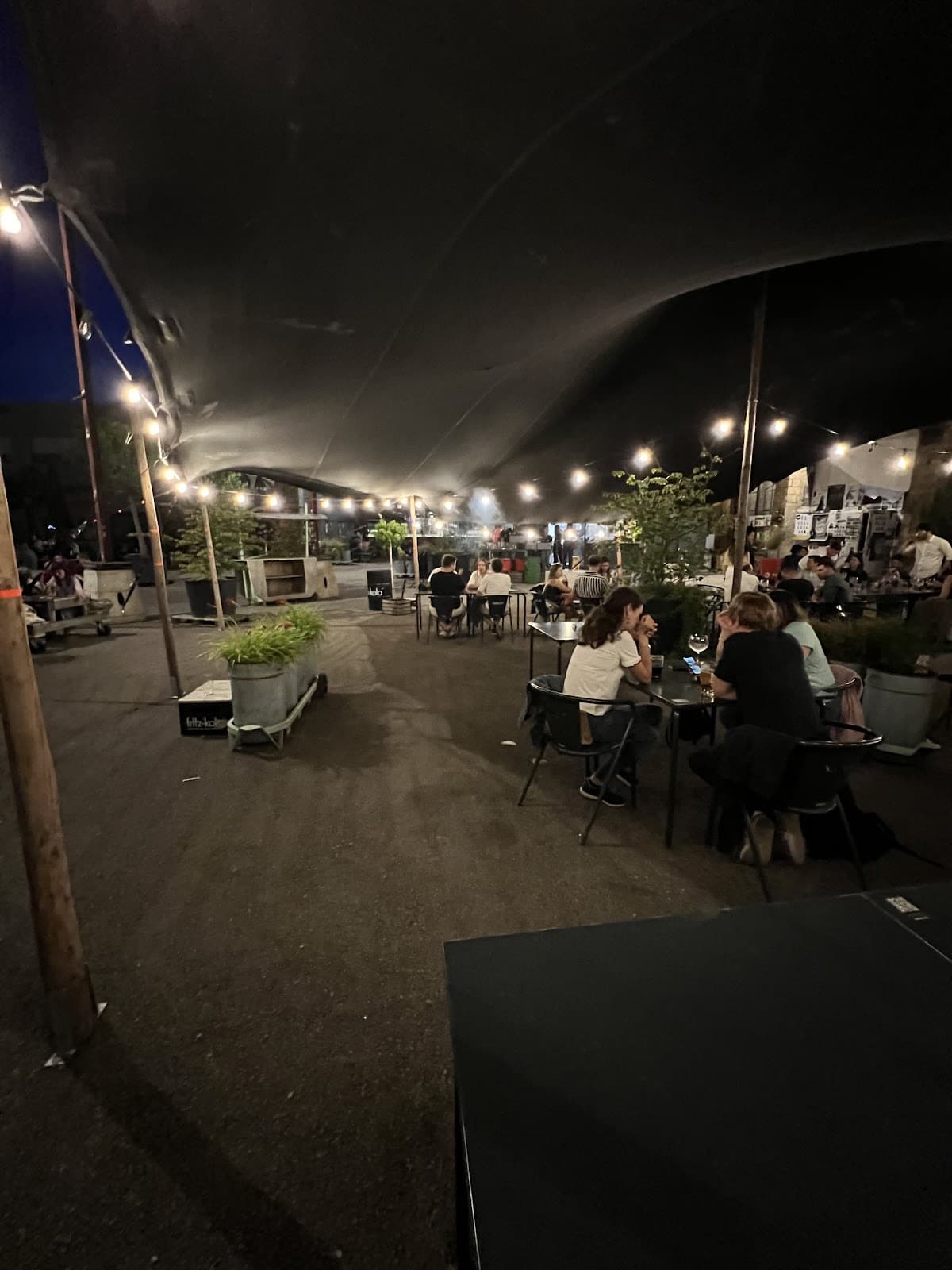 La Buvette des Rotondes: the liveliest spot in the Gare district - 9