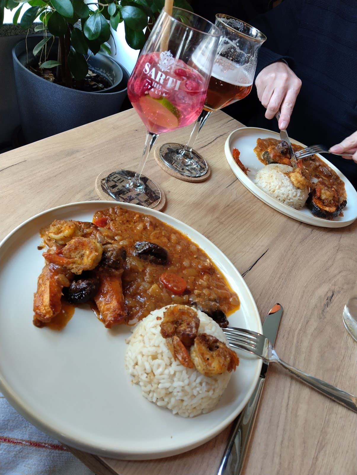 An Albanian bar in the heart of Dudelange - 8