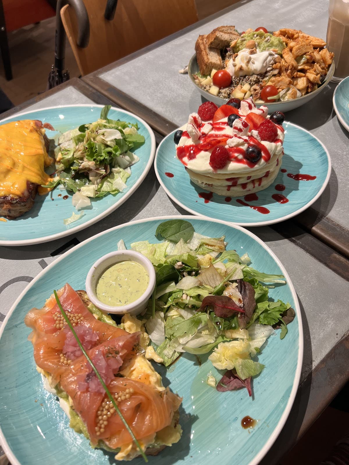 Lloyd Coffee Eatery: Trendy Coffee Shop in Luxembourg City - 10